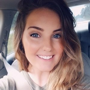 Meet your Posher, Courtney